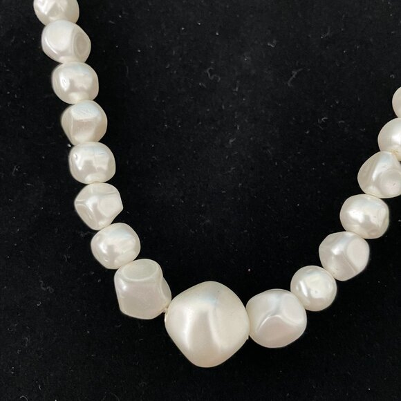Chunky Modern Pearl White Faux  Long Necklace - Picture 2 of 5